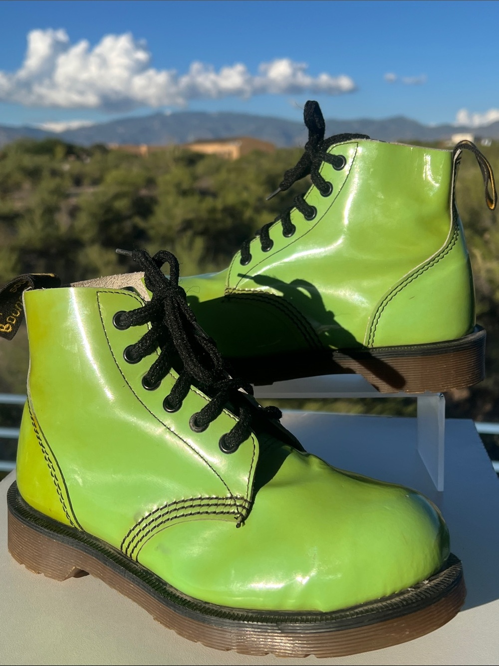 🏴 Vintage Steel Toe Dr. Martens MIE Lime / Green Apple🍏 Boots UK 4 EC‼️